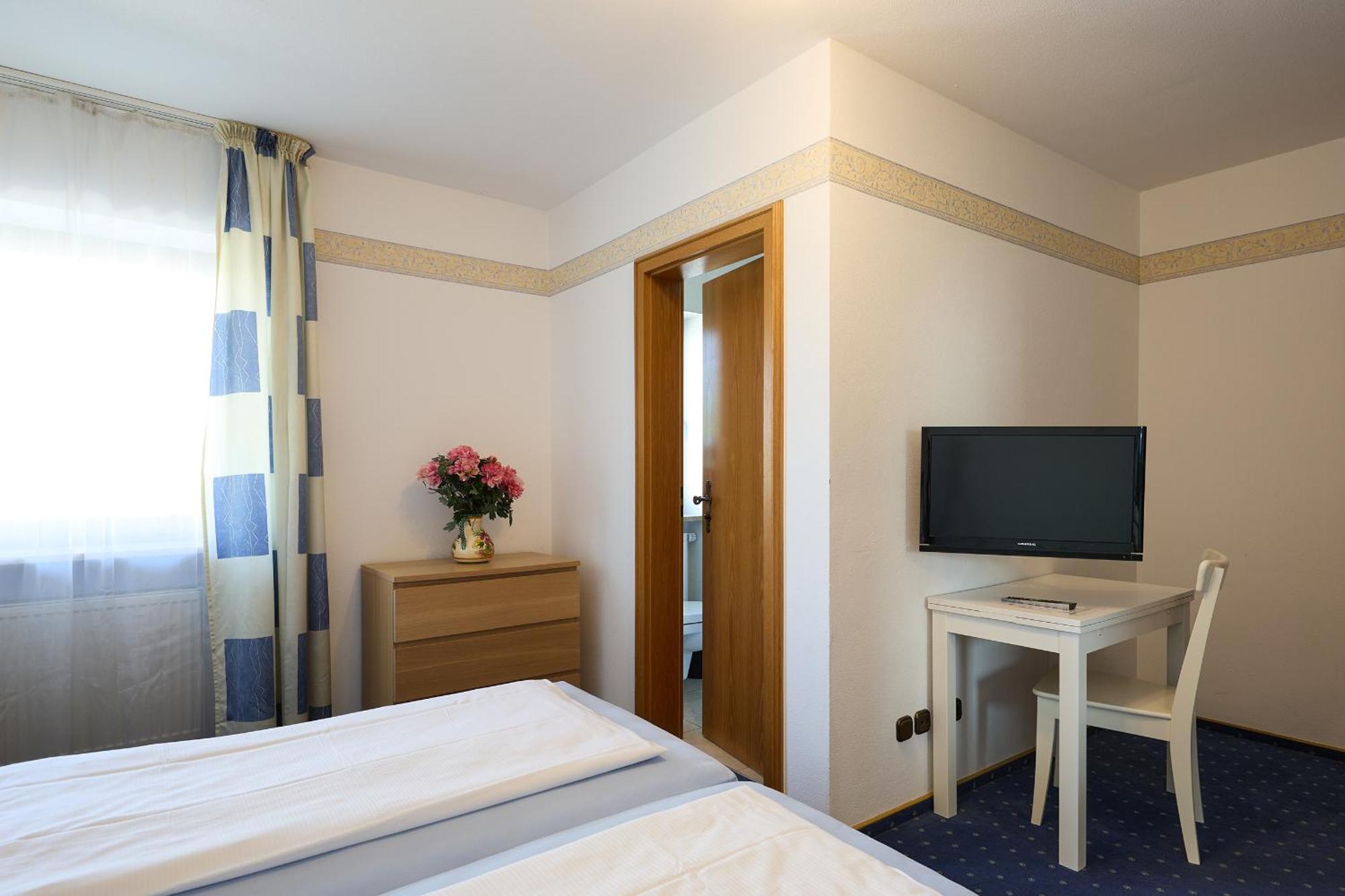 Hotel Garni Demmel Bruckmühl Dış mekan fotoğraf
